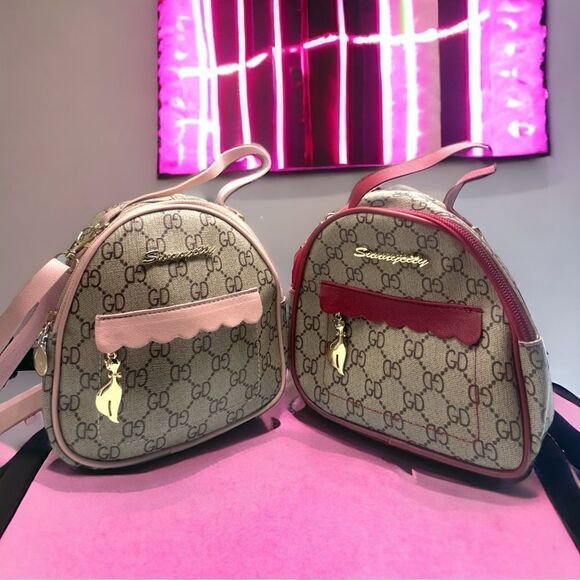 Cute mini backpack l PU Leather l Pink/Red Accent l Gold Kitty Hardware l New - Picture 1 of 10